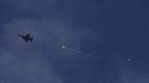 Iraq urges US to prevent Israel from violating airspace