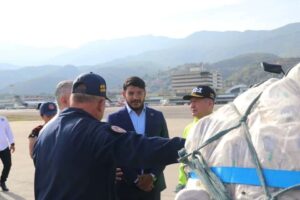 Venezuela sends 26 tons of humanitarian aid to hurricane-hit Mexico