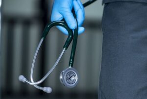 Doctors in Italy strike against proposed pension cuts