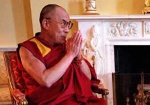 Dalai Lama able to walk after knee replacement surgery, say personal physicians