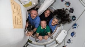 Sunita Williams set to return to Earth tomorrow Sunita Williams set to return to Earth tomorrow
