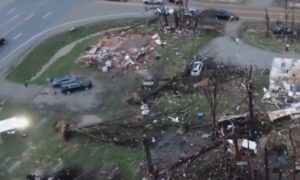 Seven killed after dozens of tornadoes hit US Midwest, South Seven killed after dozens of tornadoes hit US Midwest, South