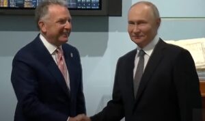 Putin meets with US special envoy for Ukraine talks Putin meets with US special envoy for Ukraine talks