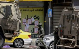 Israeli forces raid money exchange companies in West Bank