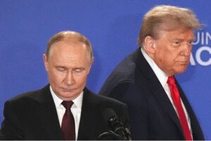 Trump seeks to hold trilateral summit as early as Aug 22 Trump seeks to hold trilateral summit as early as Aug 22