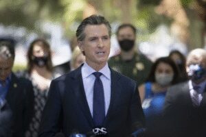 US’ state California bans masks for immigration agents during operations