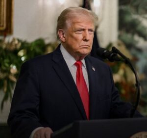 Trump weighs limited Iran strike: WSJ