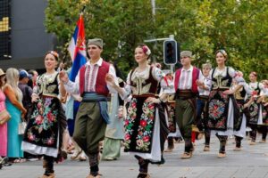 Australia’s gender pay gap falls, but men dominate highest-paying roles: Govt report