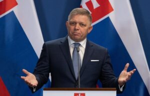 Slovak PM calls for EU dialogue with Russia, lifting gas, oil sanctions
