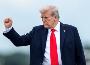 Trump pushes tariffs, targets China
