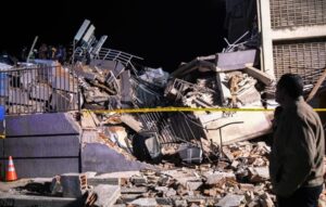 Venezuela quake death toll rises to 4,490