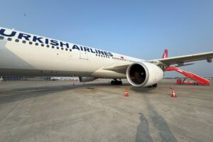 Turkish Airlines flight returns to Istanbul amid drone attacks near Moscow